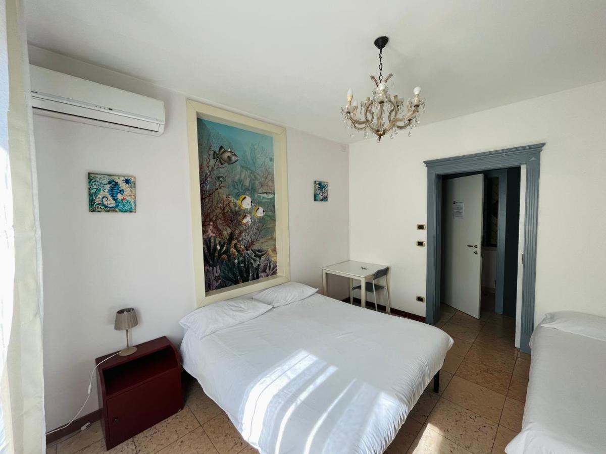 Viale Manzoni *